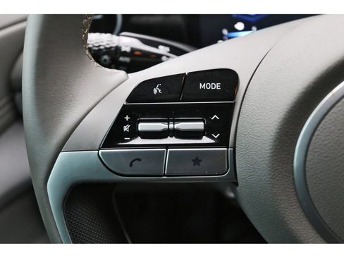 Certified 2025 Hyundai Elantra SEL image 15