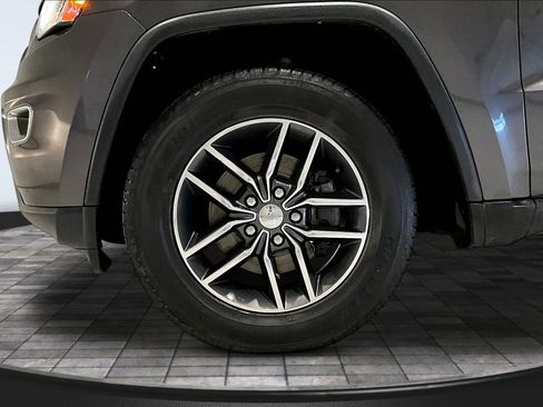 Used 2017 Jeep Grand Cherokee Limited AWD/4WD image 33