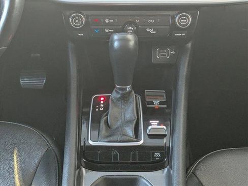 Used 2022 Jeep Compass Latitude w/ Sun and Sound Group image 12