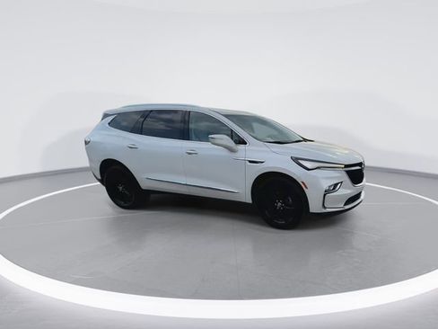 Used 2024 Buick Enclave Essence w/ Sport Touring Edition image 13