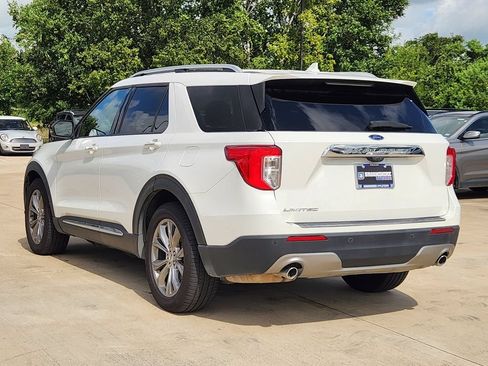Used 2022 Ford Explorer Limited w/ Equipment Group 301A RWD image 7