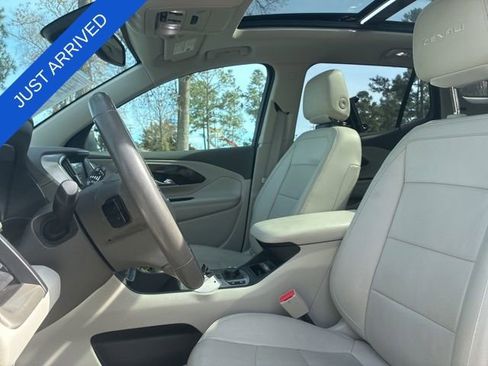 Used 2020 GMC Terrain Denali w/ Denali Premium Package FWD image 21