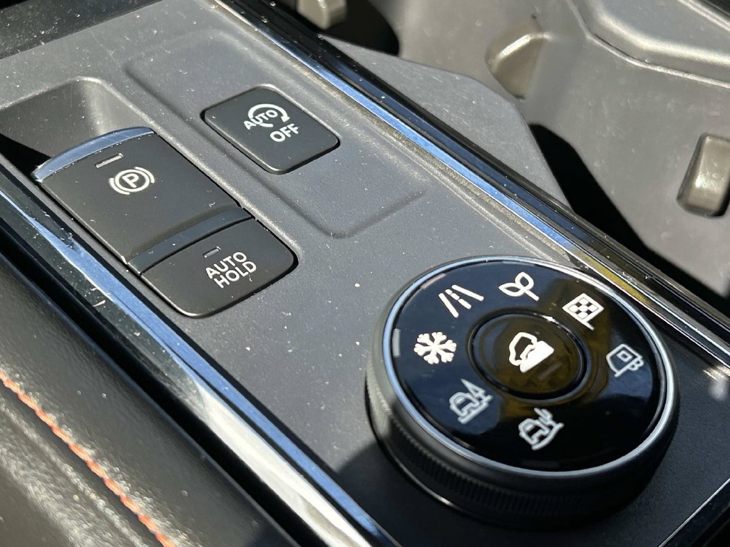 Used 2024 Nissan Pathfinder Rock Creek AWD/4WD image 25