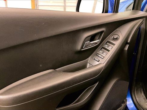 Used 2016 Chevrolet Trax LS image 22