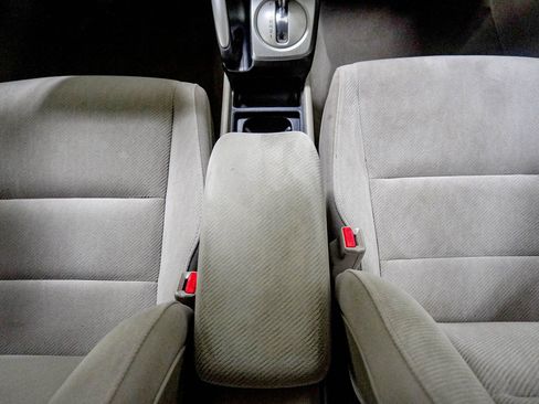 Used 2010 Honda Civic LX image 23