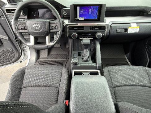 New 2026 Toyota 4Runner SR5 AWD/4WD image 26