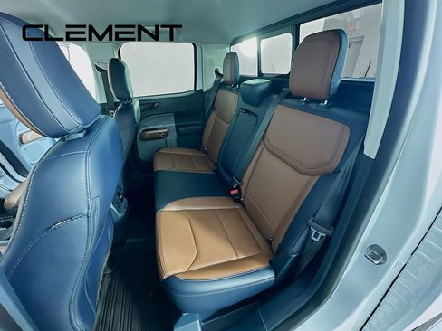 Certified 2024 Ford Maverick Lariat image 32