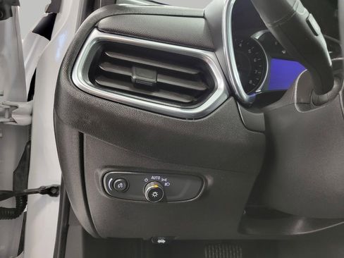 Used 2022 Chevrolet Equinox LT image 11