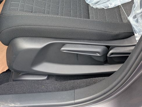 New 2026 Honda HR-V LX image 15