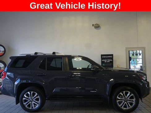 Certified 2025 Toyota 4Runner Limited AWD/4WD image 2