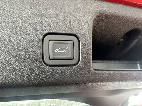 Certified 2024 Chevrolet Equinox EV RS image 22