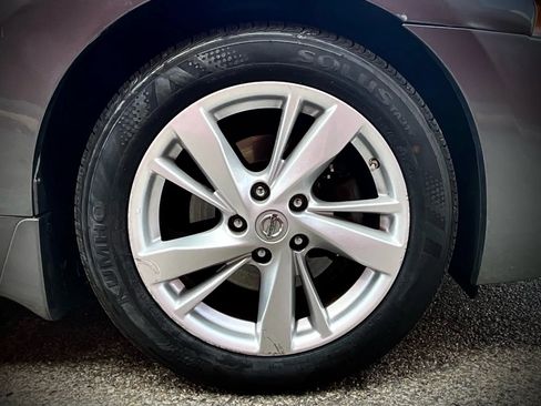 Used 2015 Nissan Altima 2.5 SV FWD image 34
