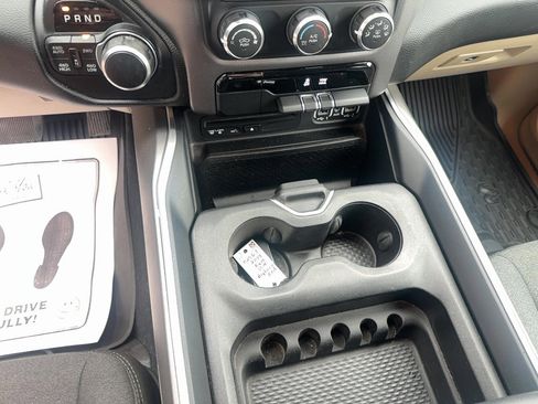 Used 2019 RAM 1500 Big Horn AWD/4WD image 23