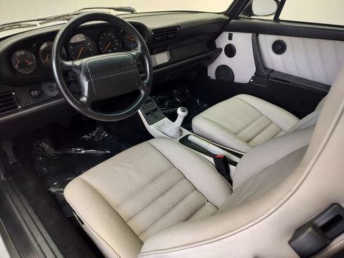 Used 1992 Porsche 911 Carrera RWD image 4