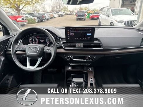 Used 2025 Audi Q5 2.0T Premium Plus w/ Premium Plus Package image 16