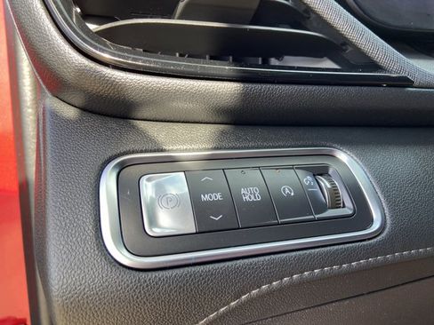 Used 2025 Buick Enclave Preferred w/ Power Package image 48