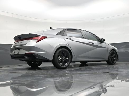 Used 2022 Hyundai Elantra SEL w/ Cargo Package image 25