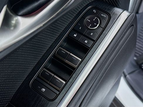 Used 2024 Lexus GX 550 w/ Accessory Package (2T) image 17