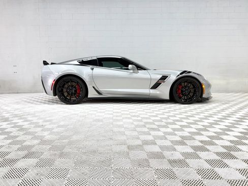Used 2019 Chevrolet Corvette Grand Sport image 2