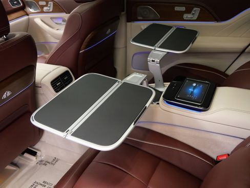 Used 2022 Mercedes-Benz Maybach GLS 600 4MATIC image 42