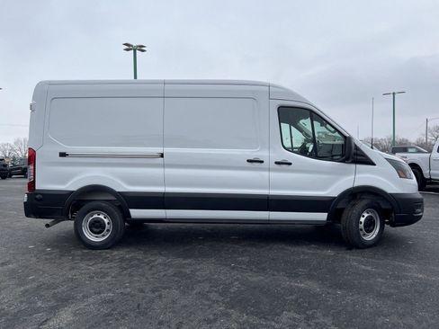 New 2026 Ford Transit 250 148 Medium Roof RWD image 3
