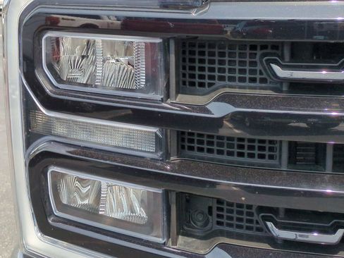 Used 2023 Ford F250 Lariat w/ Lariat Ultimate Package AWD/4WD image 10