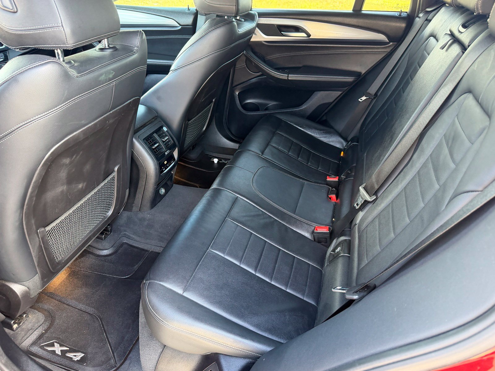 Used 2019 BMW X4 xDrive30i w/ M Sport Package 2 AWD/4WD image 40