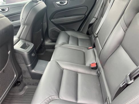 Used 2024 Volvo XC60 T8 Ultimate image 13