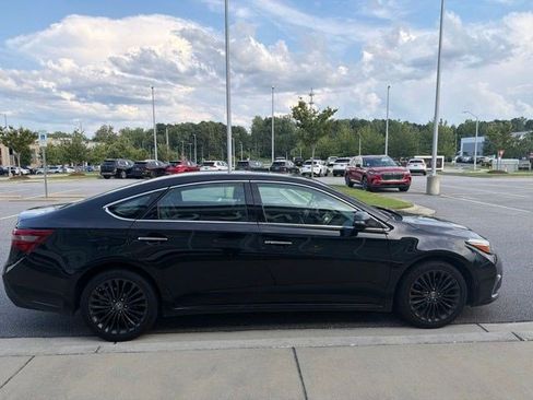 Used 2016 Toyota Avalon Touring FWD image 6