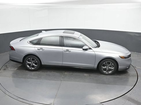 Used 2024 Honda Accord EX-L image 31