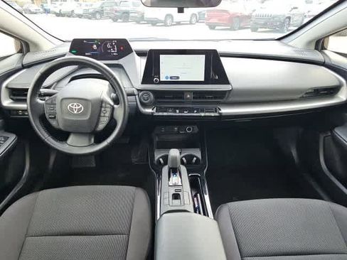 Used 2024 Toyota Prius LE image 19