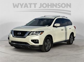 Used 2020 Nissan Pathfinder SL video 1