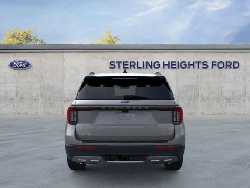 New 2026 Ford Explorer Active w/ Active Comfort Package image 5