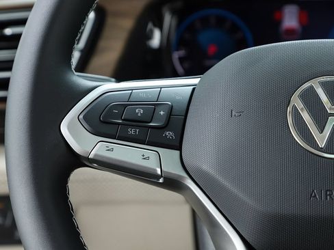 New 2026 Volkswagen Atlas SE FWD image 21