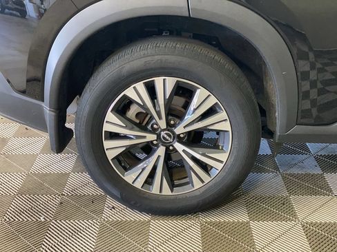Used 2023 Nissan Rogue SV FWD image 18