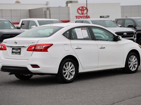 Used 2019 Nissan Sentra SV image 4