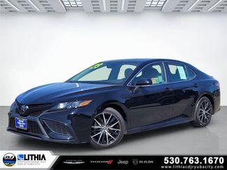 Used 2023 Toyota Camry SE image 1