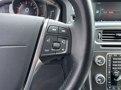 Used 2016 Volvo S60 T5 Premier w/ Convenience Package image 28