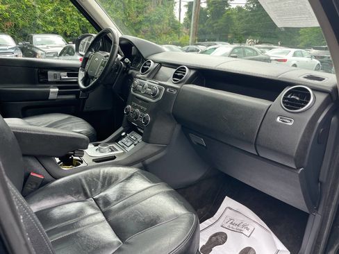 Used 2016 Land Rover LR4 HSE Silver Edition AWD/4WD image 11