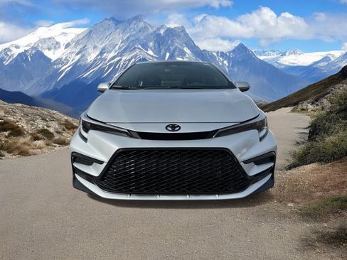 Used 2025 Toyota Corolla XSE image 8