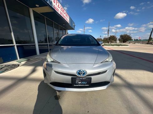 Used 2016 Toyota Prius Two image 8