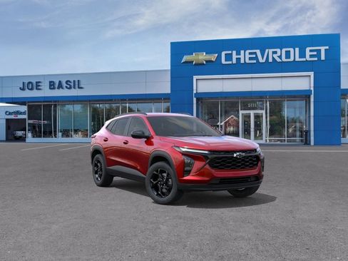 New 2026 Chevrolet Trax LT FWD image 1