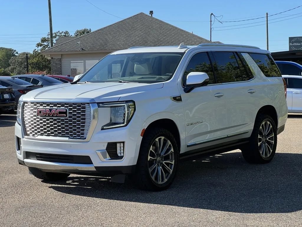Used 2022 GMC Yukon Denali AWD/4WD image 2