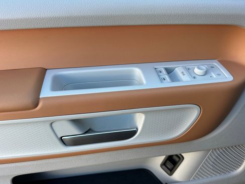 New 2025 Volkswagen ID. Buzz 1st Edition image 9
