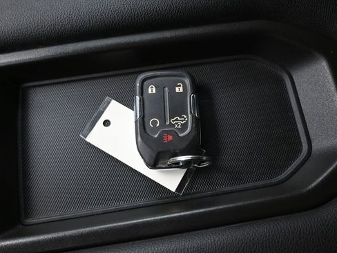 Used 2021 GMC Sierra 1500 Elevation image 18