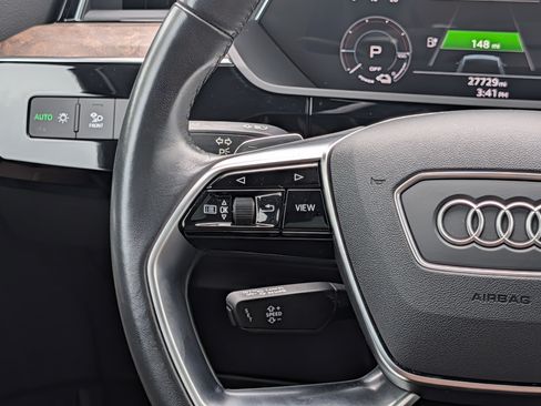 Used 2021 Audi e-tron Premium AWD/4WD image 22