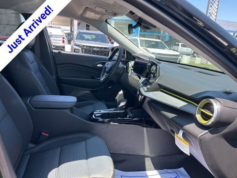 New 2026 Chevrolet Trax LT w/ Driver Confidence Package FWD image 27