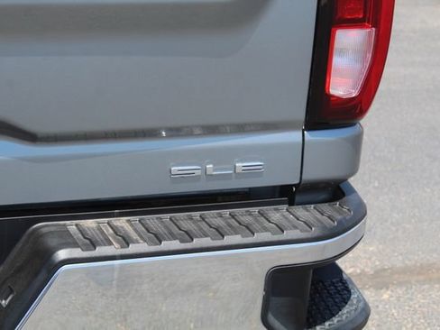 Used 2024 GMC Sierra 2500 SLE w/ SLE Value Package; AWD/4WD image 5