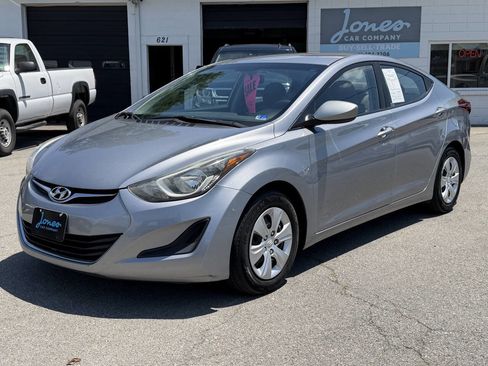 Used 2016 Hyundai Elantra SE FWD image 10