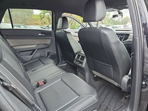 Certified 2022 Volkswagen Atlas Cross Sport SE image 14